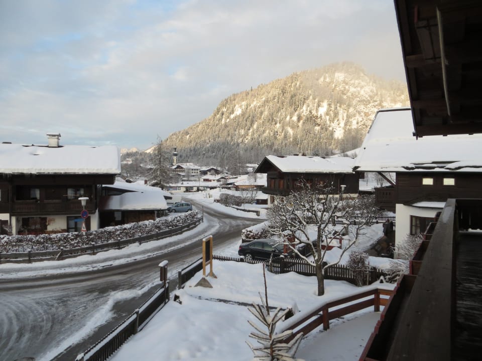 Ausblick zum Ort Gästehaus Höflinger
