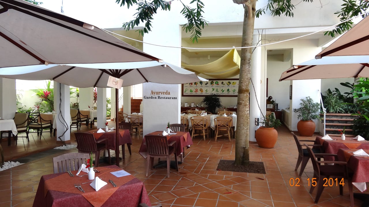 Terrasse des Ayurveda-Restaurants Hotel Lanka Princess Ayurveda