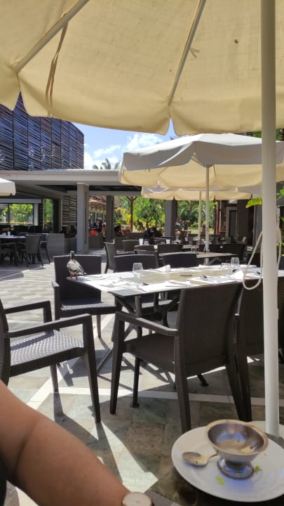 Gastro Crystals Beach Resort Belle Mare, a member of Radisson Individuals
