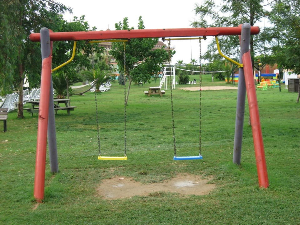 Eine der vielen Schaukeln Hane Family Resort