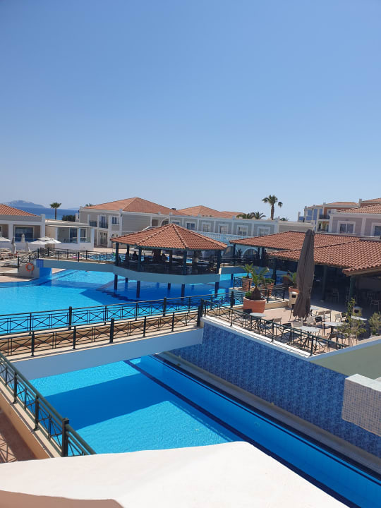 Pool Porto Bello Royal