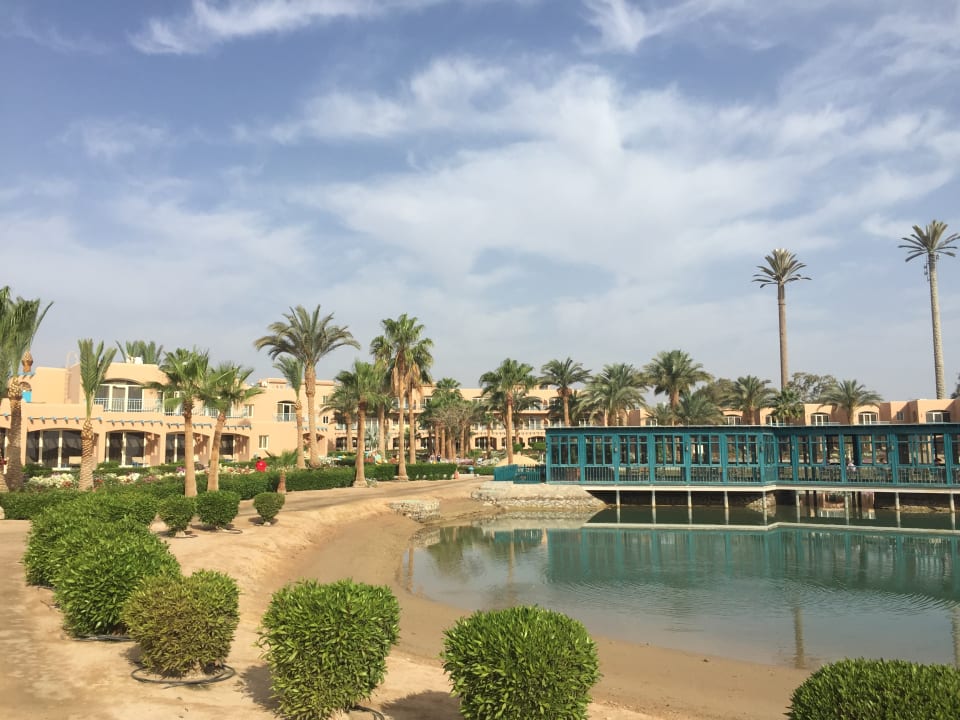 Außenansicht des Restaurants mit Lagune Club Paradisio El Gouna, Red Sea