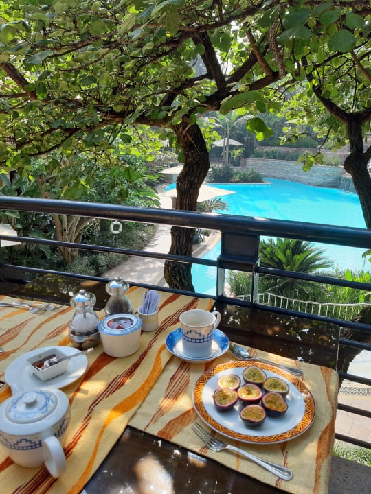 Gastro Hotel Kigali Serena