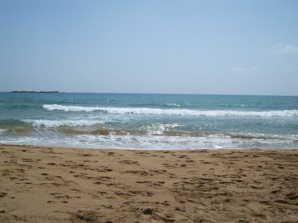 Schöner Sandstrand AQI Pegasos Resort