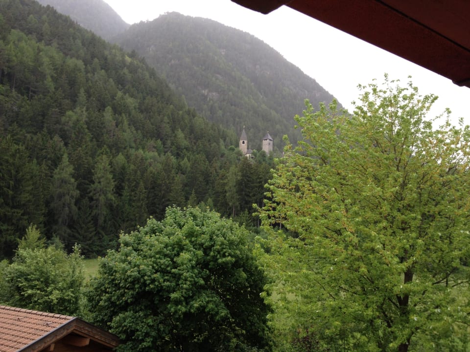 Sicht auf Burg Hotel Burgfrieden