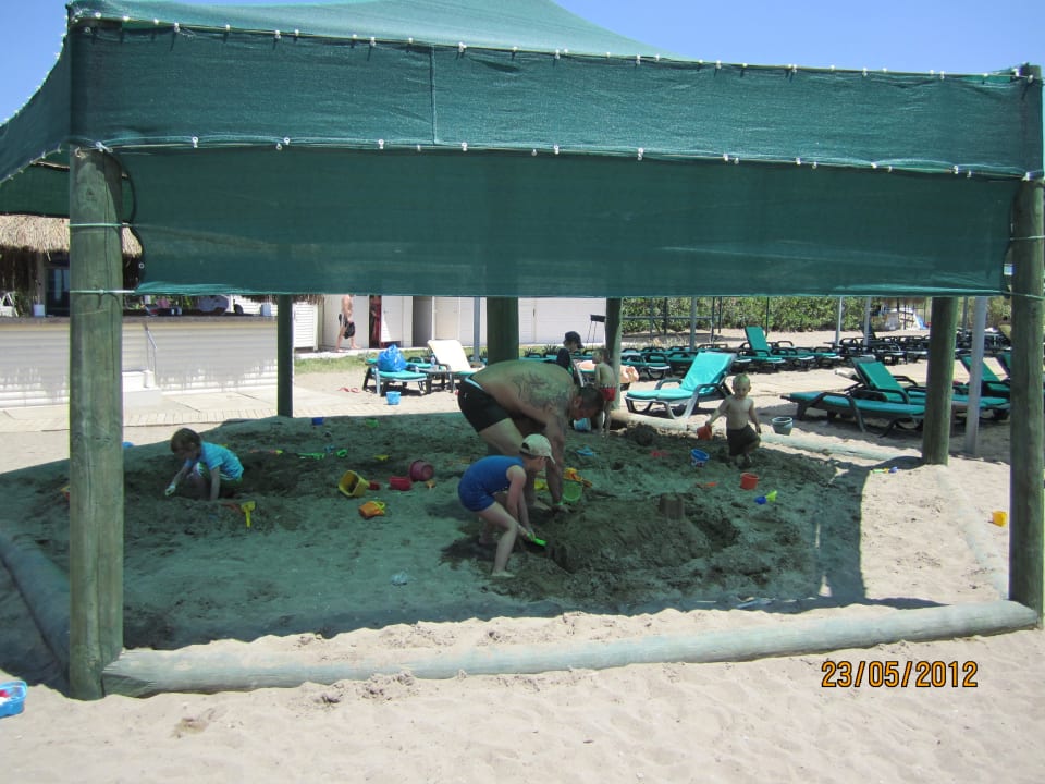 Kindersandkiste am Strand. Belek Beach Resort Hotel