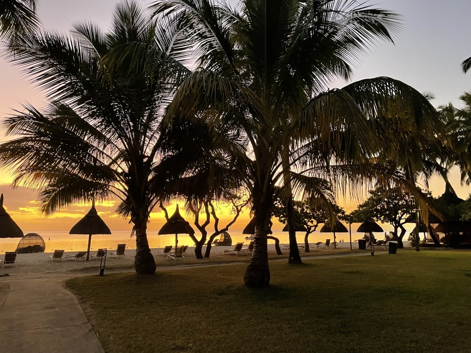 Strand La Pirogue Mauritius