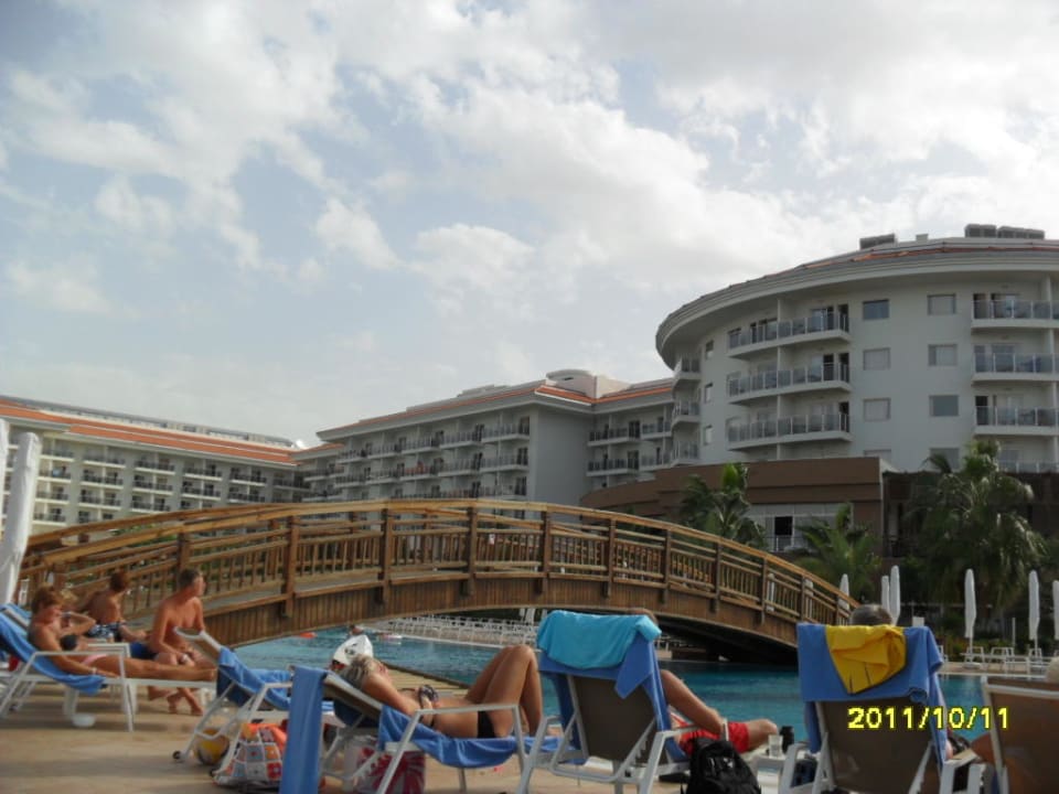 Grosser Bau  Seaden Sea World Resort & Spa