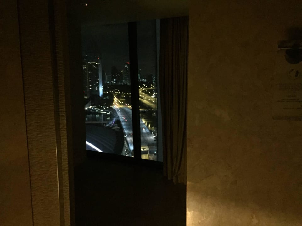 Ausblick bei Nacht Marina Bay Sands