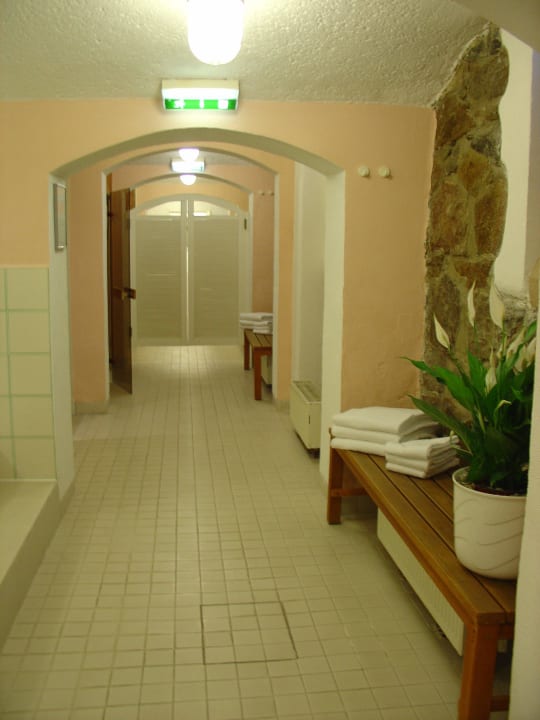 Eingang Freizeitbereich Galerie Hotel Leipziger Hof