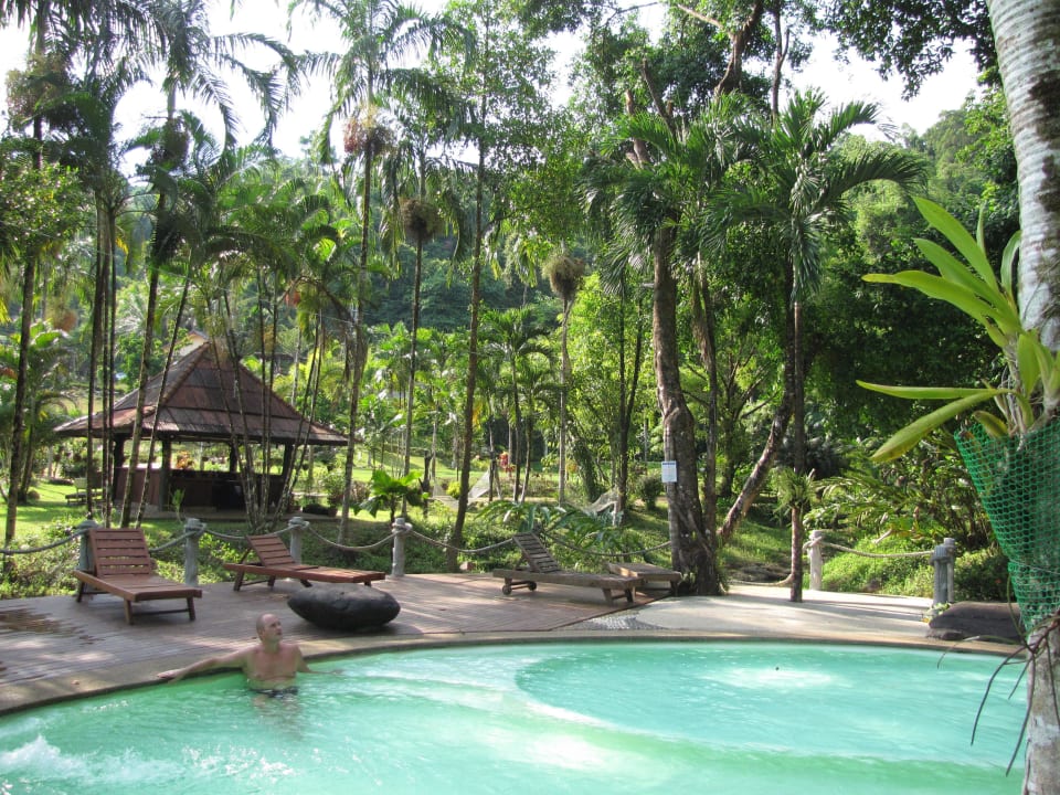 Schöner Pool und Garten Kuraburi Greenview Resort