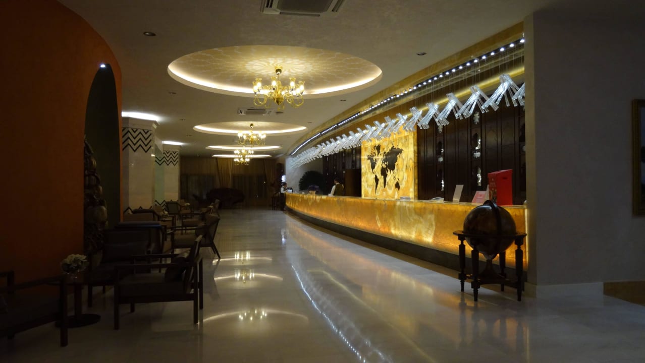 Rezeption Royal Taj Mahal Hotel