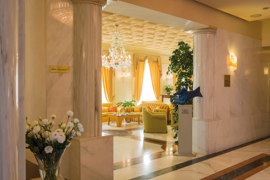 Lobby Hotel Plaza E De Russie