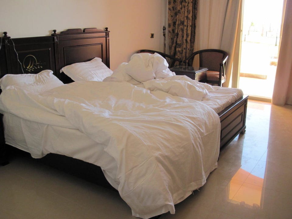 Bett Three Corners Happy Life Beach Resort