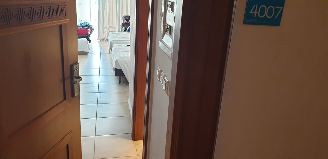 Zimmer Sandy Beach Resort