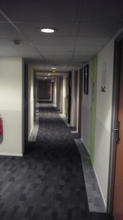 Flur Hotel Campanile Paris Pont de Suresnes