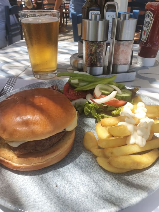 Gastro Crystal Springs Beach Hotel