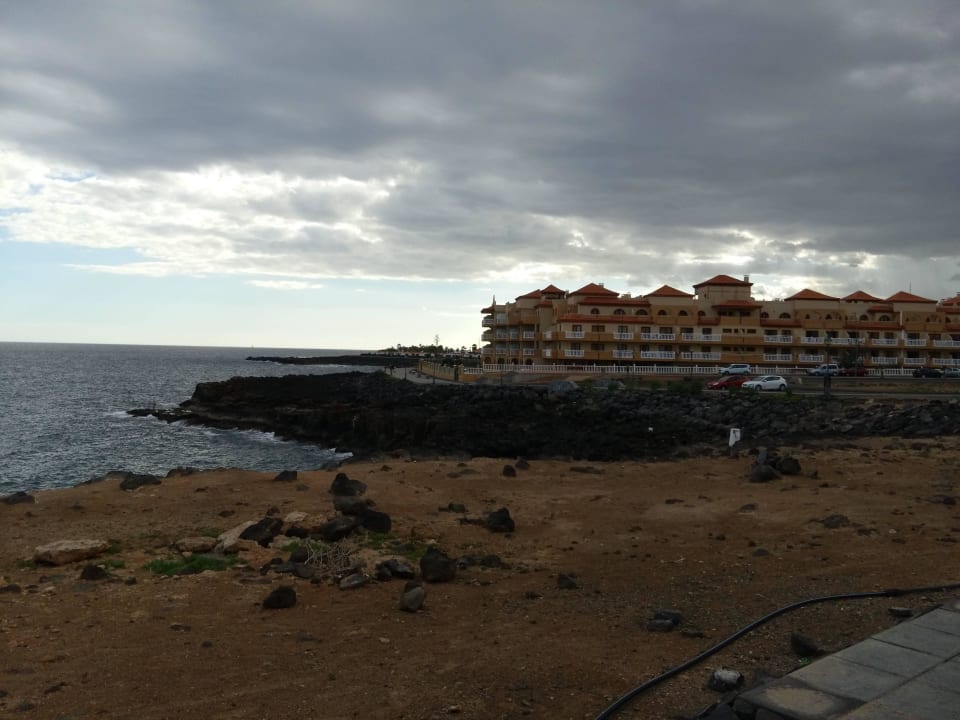 Spaziergang und Blick auf eine Anlage Barceló Fuerteventura Mar