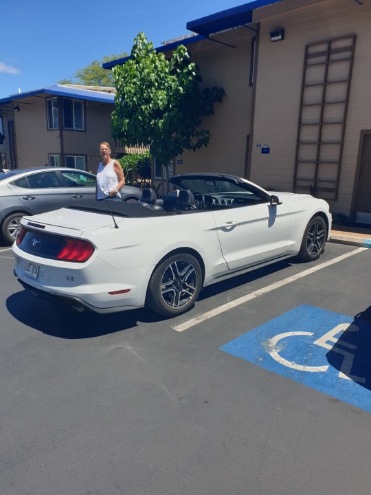 Außenansicht Days Inn Maui Oceanfront Inn