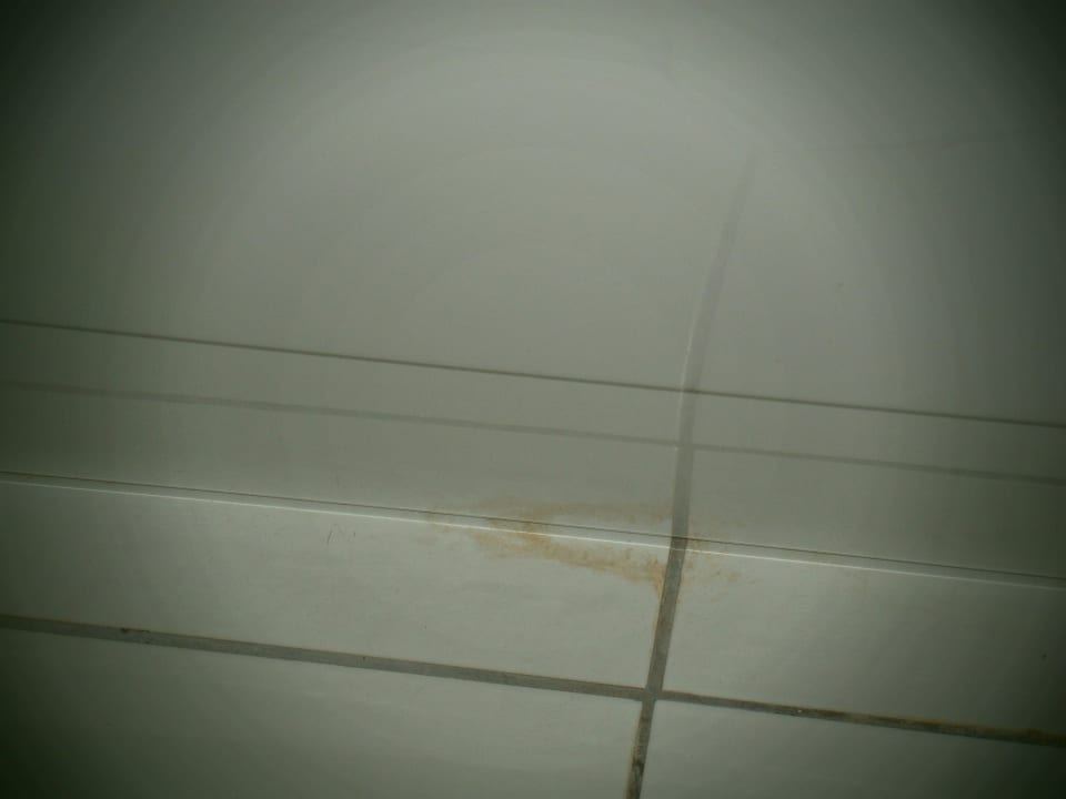 Schmutz auf dem Boden/bad Hotel Süral Resort