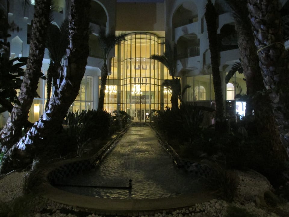 Gartenanlage Iberostar Waves Averroes