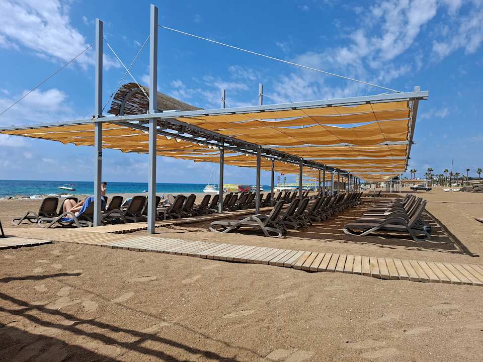 Strand Blue Waters Club