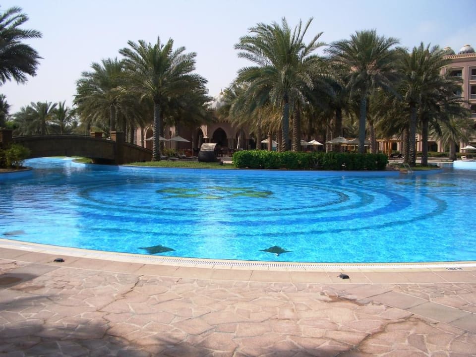 Pool Emirates Palace Mandarin Oriental