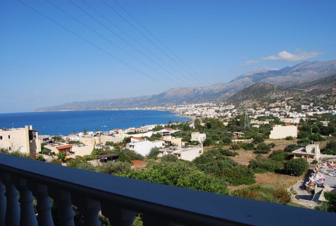 Widok z okna hotelu Hotel Heliotrope