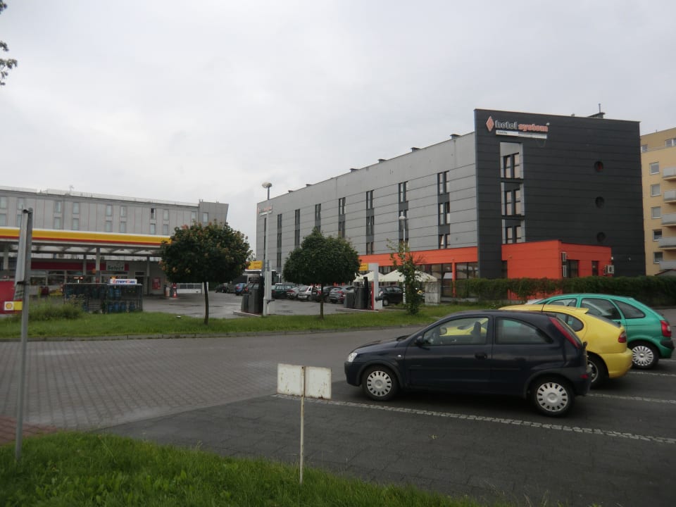 Von der Strasse aus Quality System Hotel Krakow