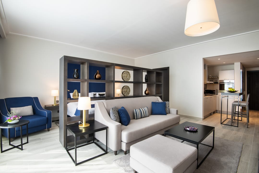 Zimmer Centara West Bay Hotel & Residences Doha