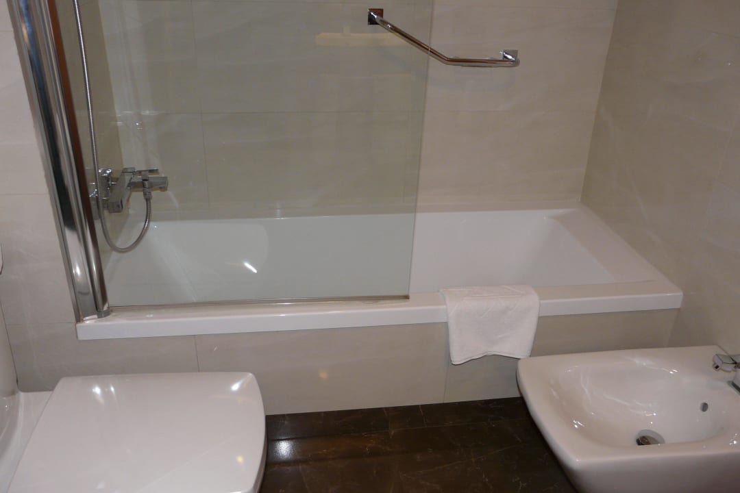 Großes und sauberes Bad Hotel Macià Real De La Alhambra