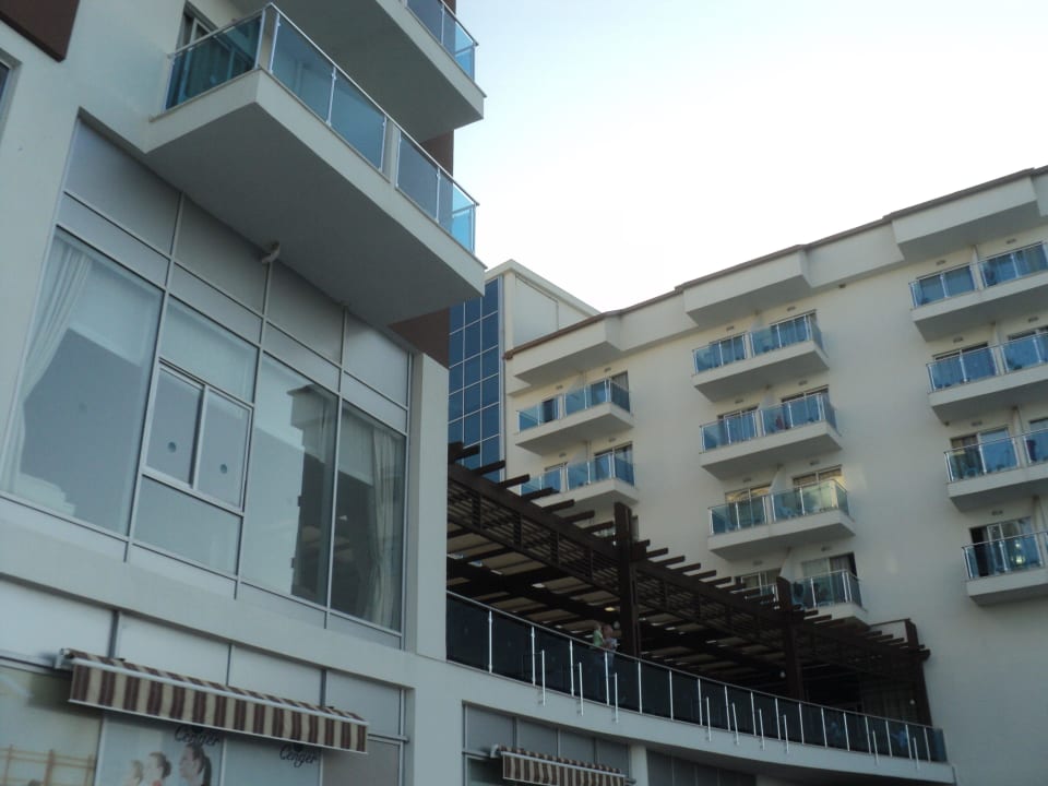 Hotel Cenger Beach Resort & Spa