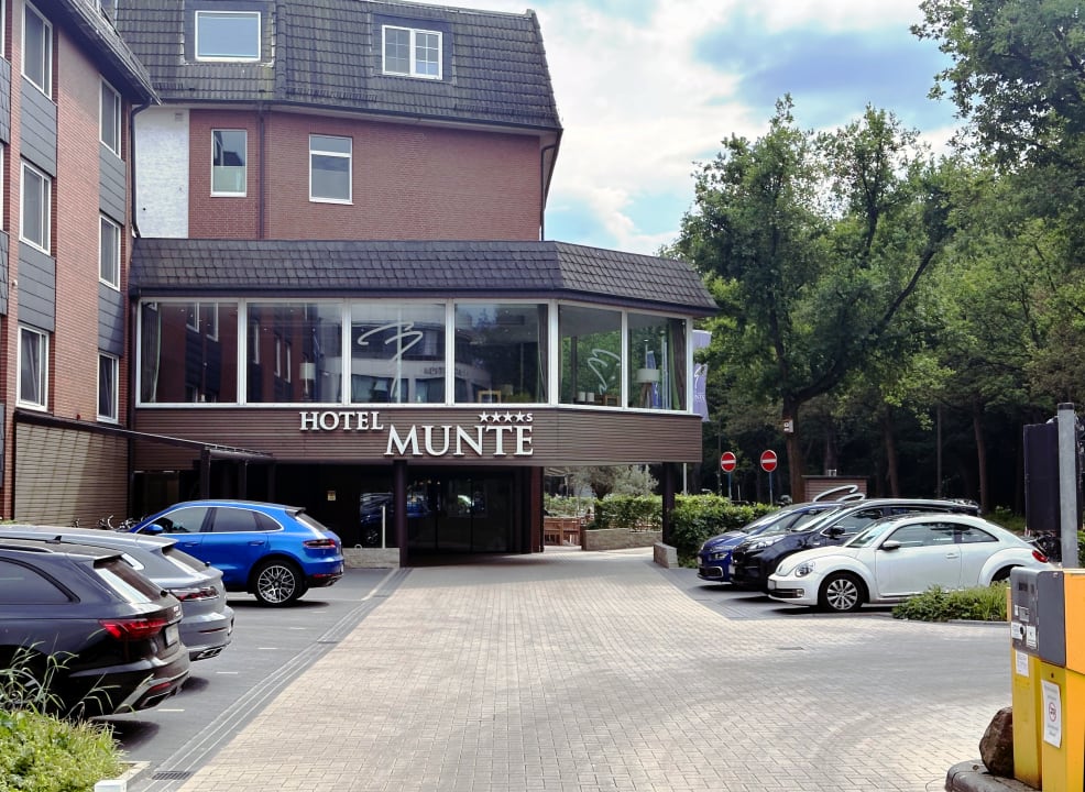 Außenansicht MUNTE - Wellnesshotel am Stadtwald