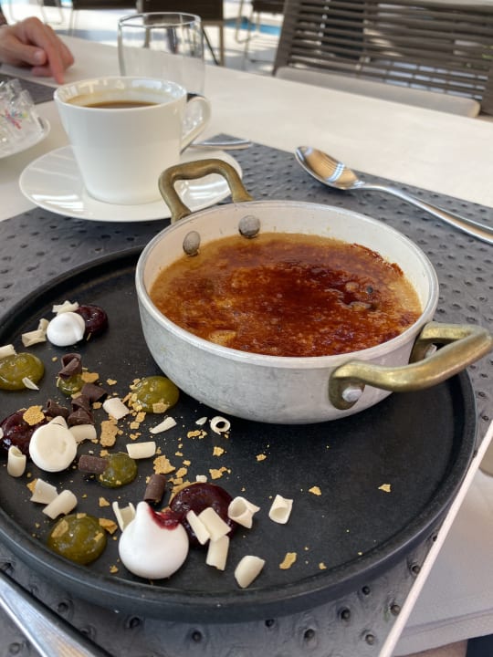 Gastro Saadiyat Rotana Resort &  Villas