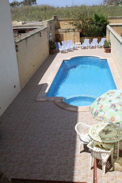 Outdoor private swimming pool Ta' Leli Farmhouse