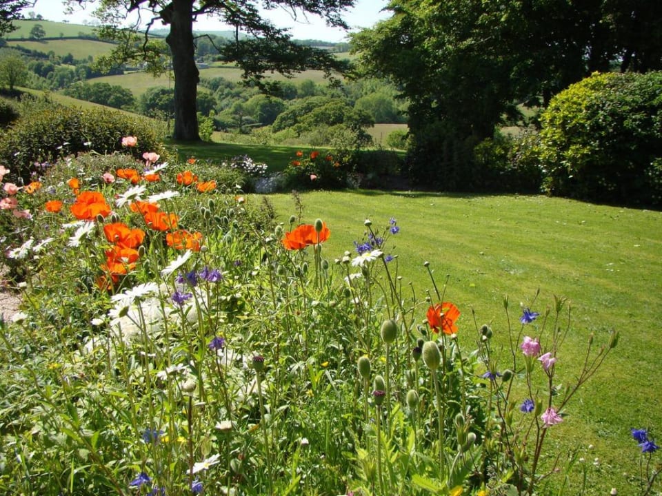 Circular Lawn Hotel Lantallack Getaways
