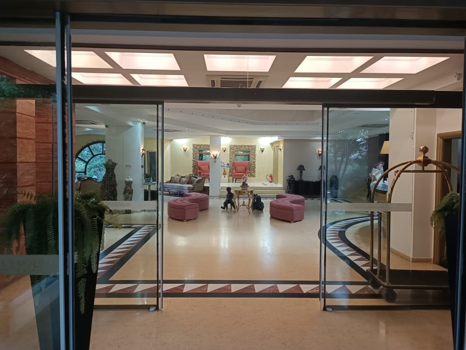 Lobby Mediterranean Princess
