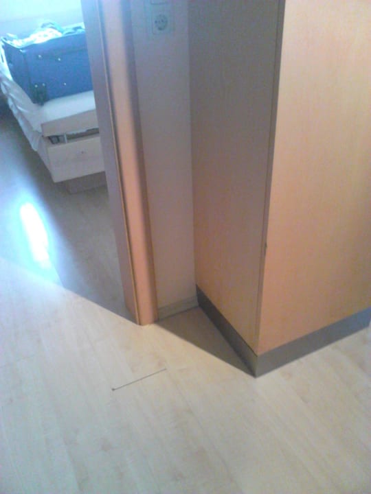 Billiges Kunststofflaminat, Macken an Schränken Das Stemp Wellnessresort