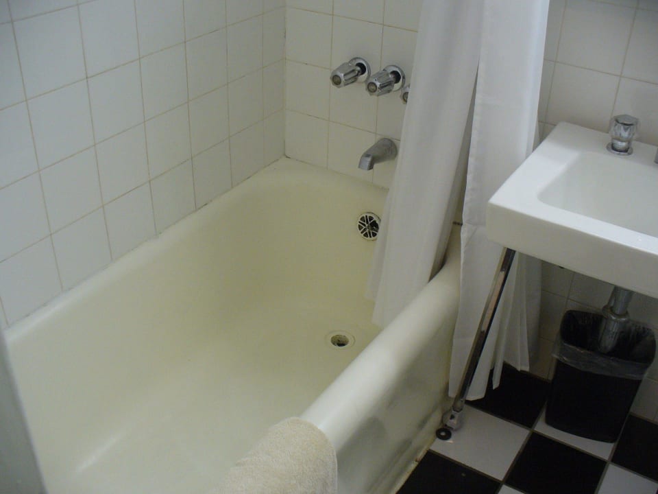 Bad im Standard Doppelzimmer New York's Hotel Pennsylvania