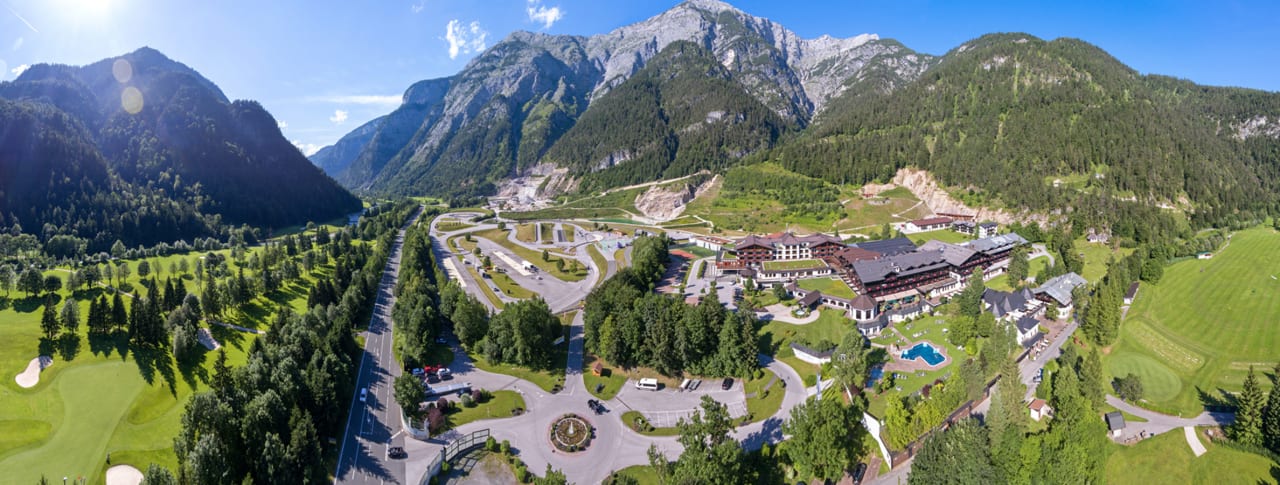 Außenansicht Hotel Gut Brandlhof