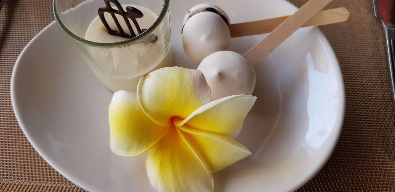 Gastro Sea Cliff Resort & Spa