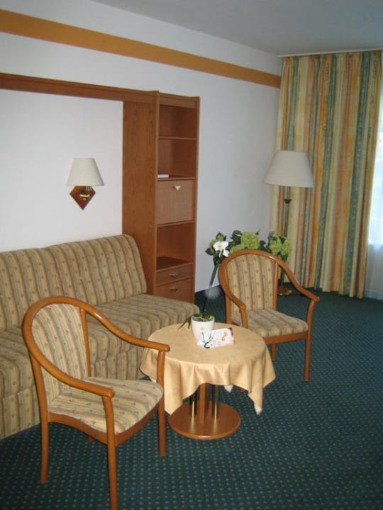 Sitzgelegenheiten in der Suite Hotel Bernstein Rügen