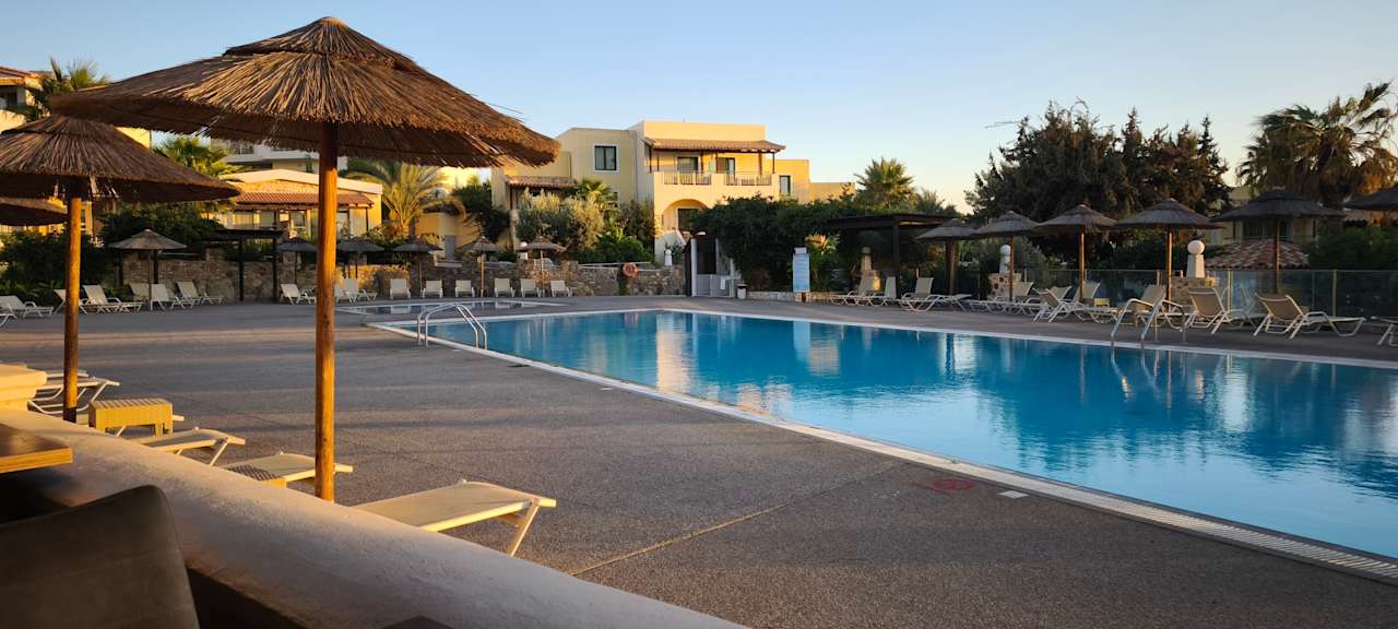Pool Hotel Kouros Palace