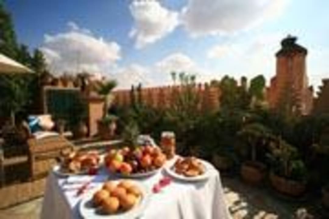 Breakfast on the roof terrace Hotel Dar Les Cigognes by Sanssouci Collection