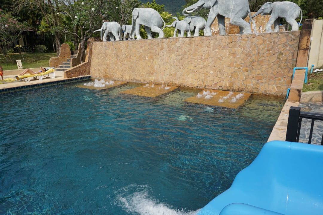 Schmutzige Fliesen1 Seaview Khao Lak Resort