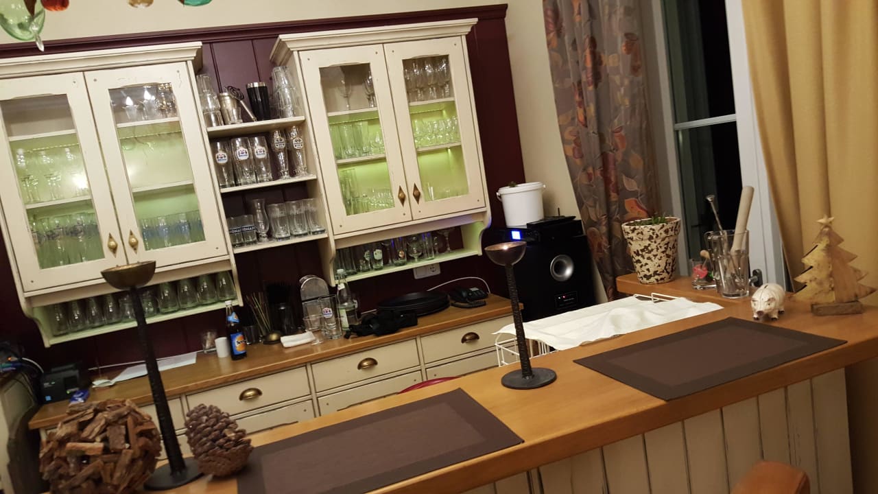 Restaurant und Barbereich Hotel Ampervilla