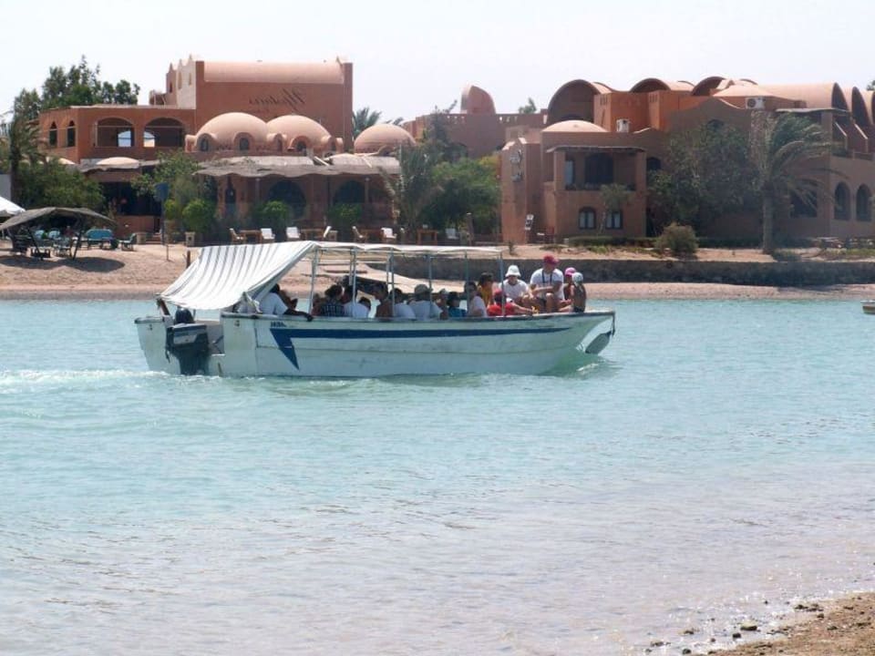 Łodzią na plażę Panorama Bungalows Resort El Gouna