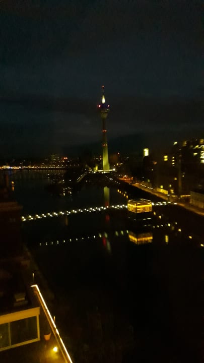 Ausblick INNSiDE by Meliá Düsseldorf Hafen