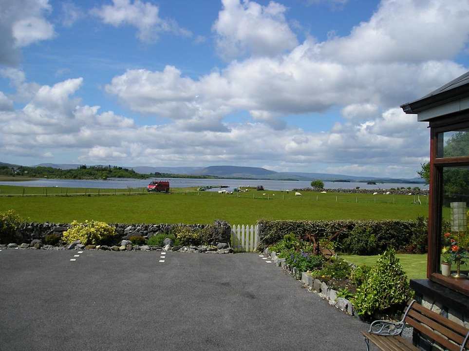 Gartenanlage Corrib Wave Guesthouse