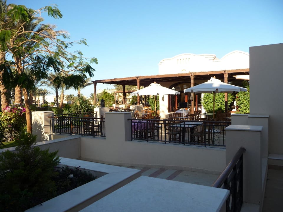 Frühstücksterrasse Hotel JAZ Makadi Star & Spa